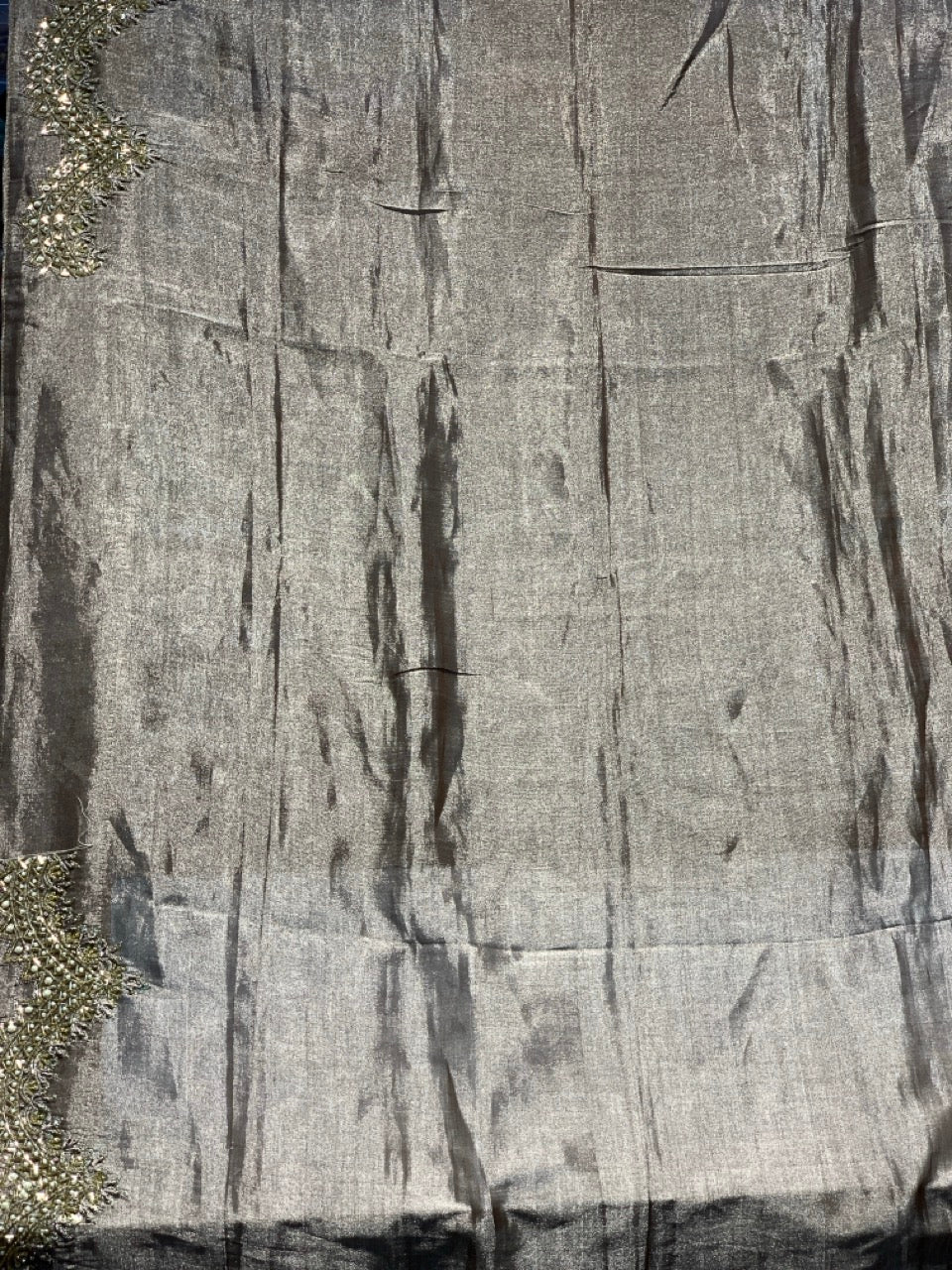 Gold Tissue Saree x Hand Embroidery