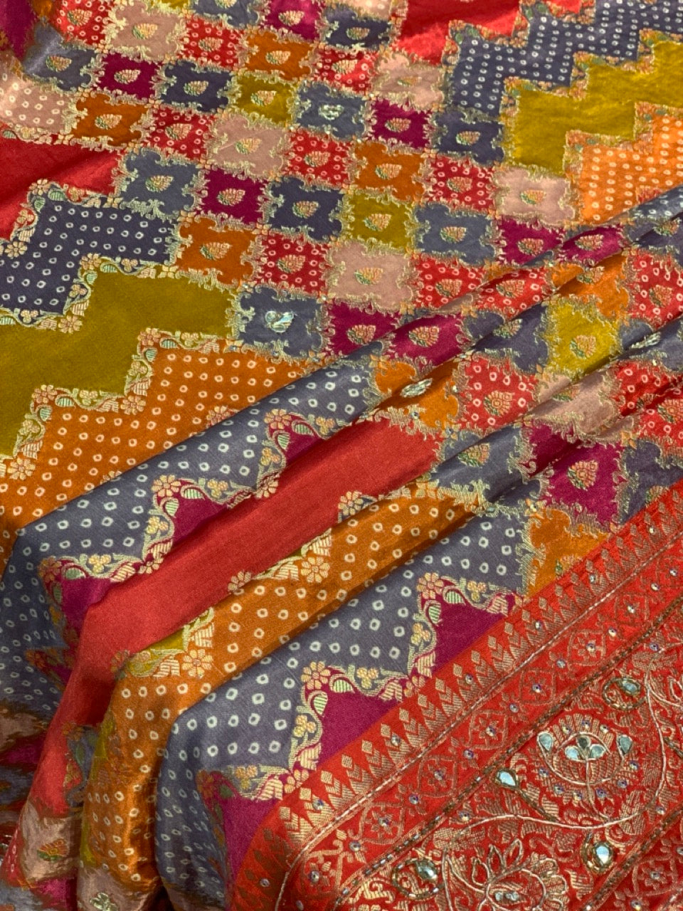 BANARASI RANGKAT ZIGZAG DESIGN X ZARDOZI