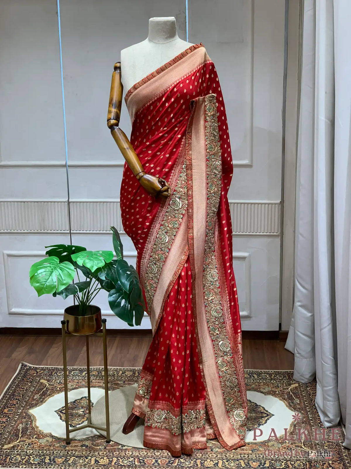Red Buttis Banarasi x Hand Embroidery (CM12)
