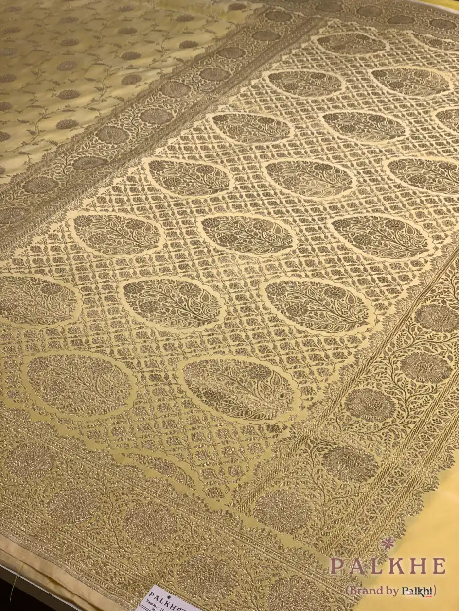 Light Yellow Banarasi Floral Jaal in Pure Silk (CQ53)