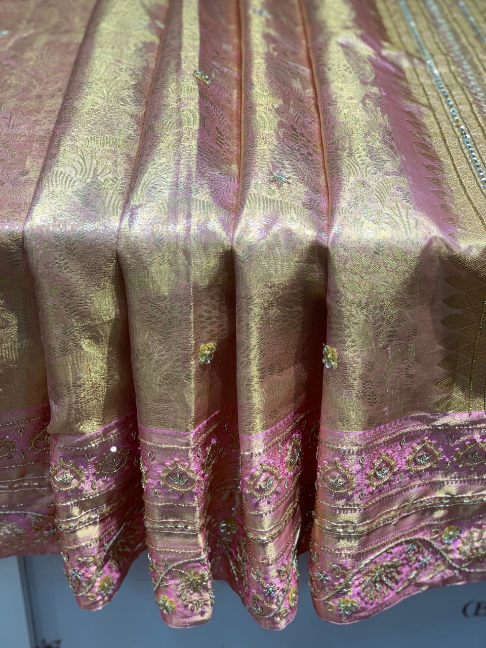 Pink Floral Motif Pure Silk Kanjivaram x Hand Embroidery