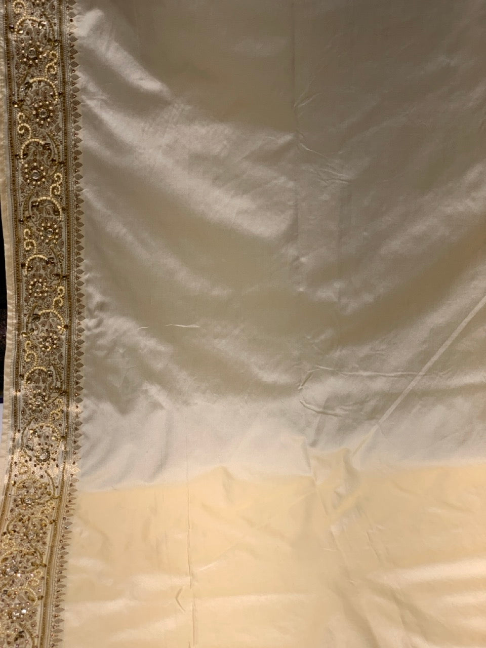 Banarasi x Border Handwork Embroidery