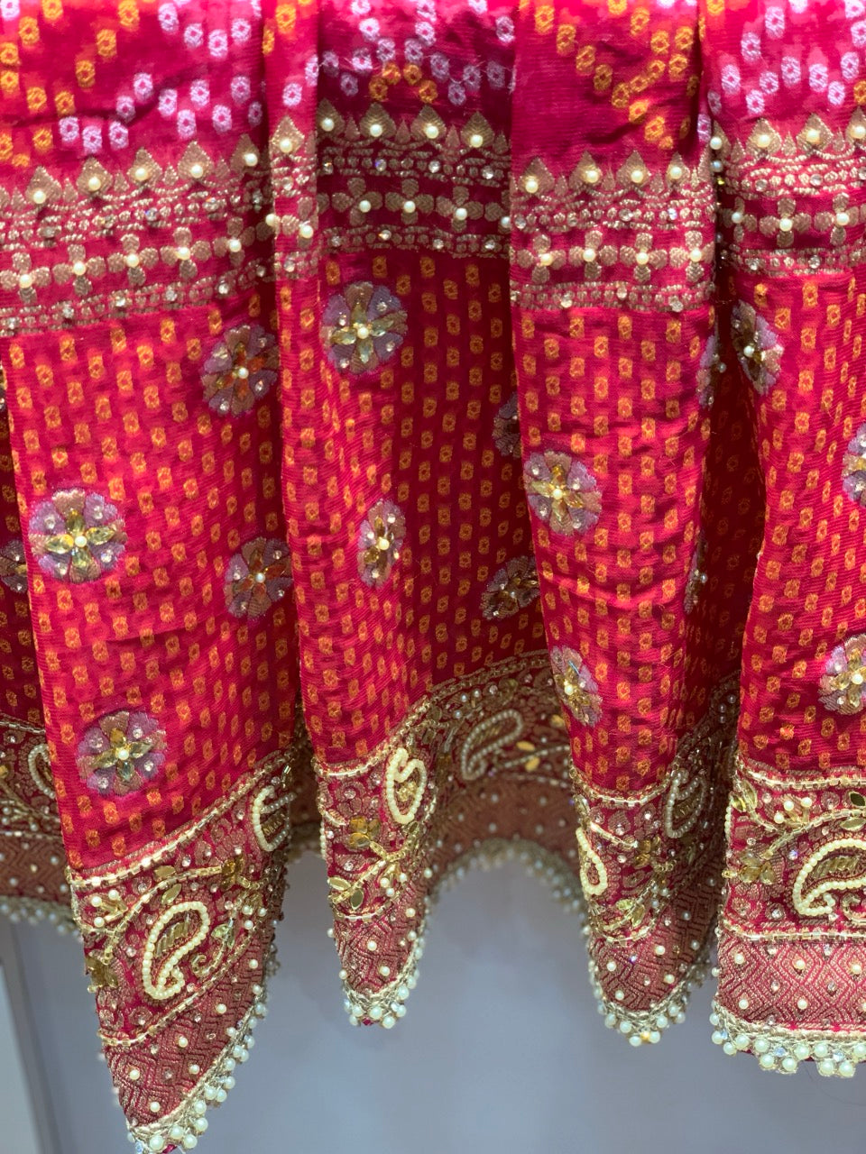 Georgette Bandhej x Hand Embroidery