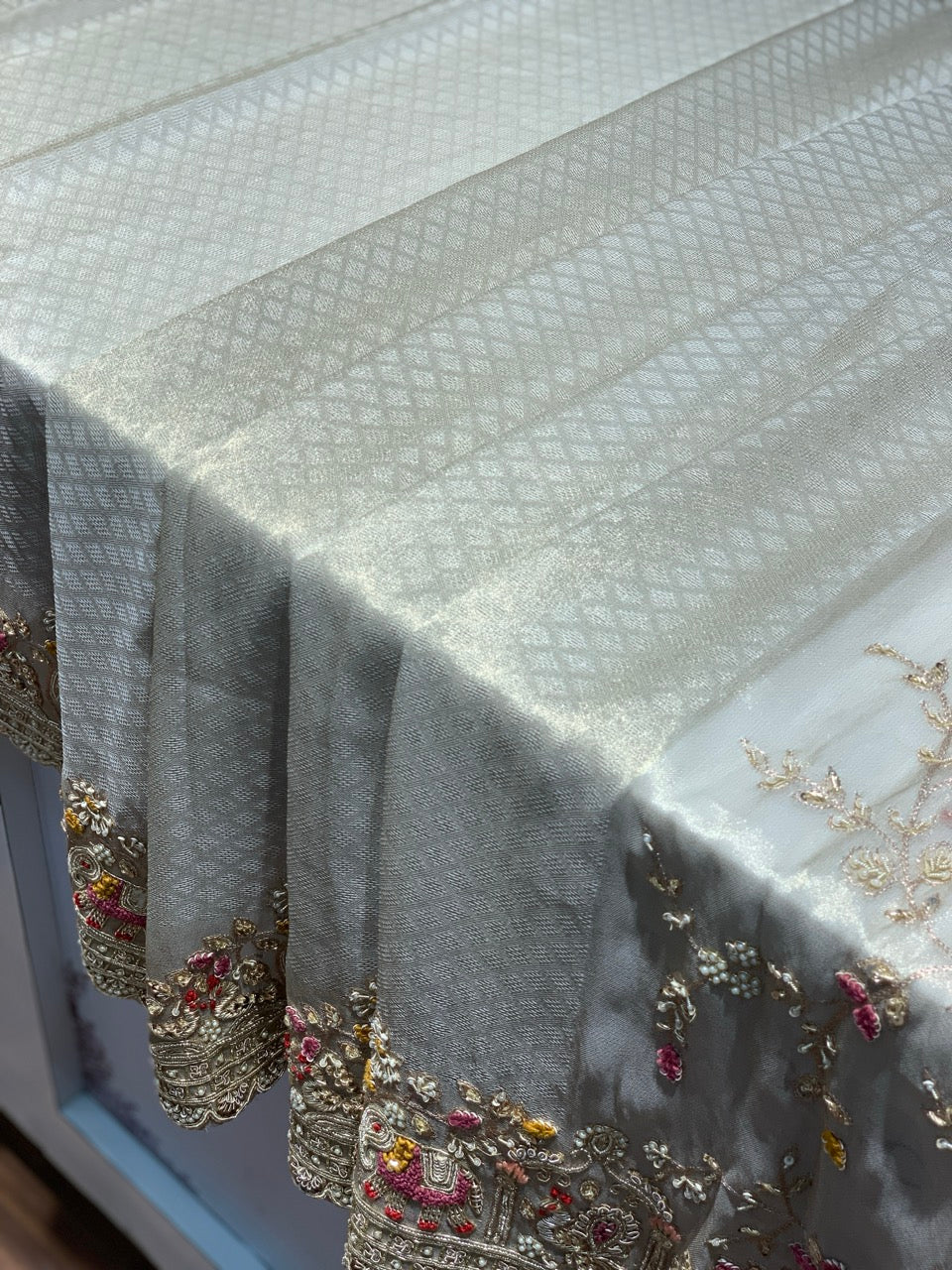 Tissue Kanjivaram x Hand Embroidery