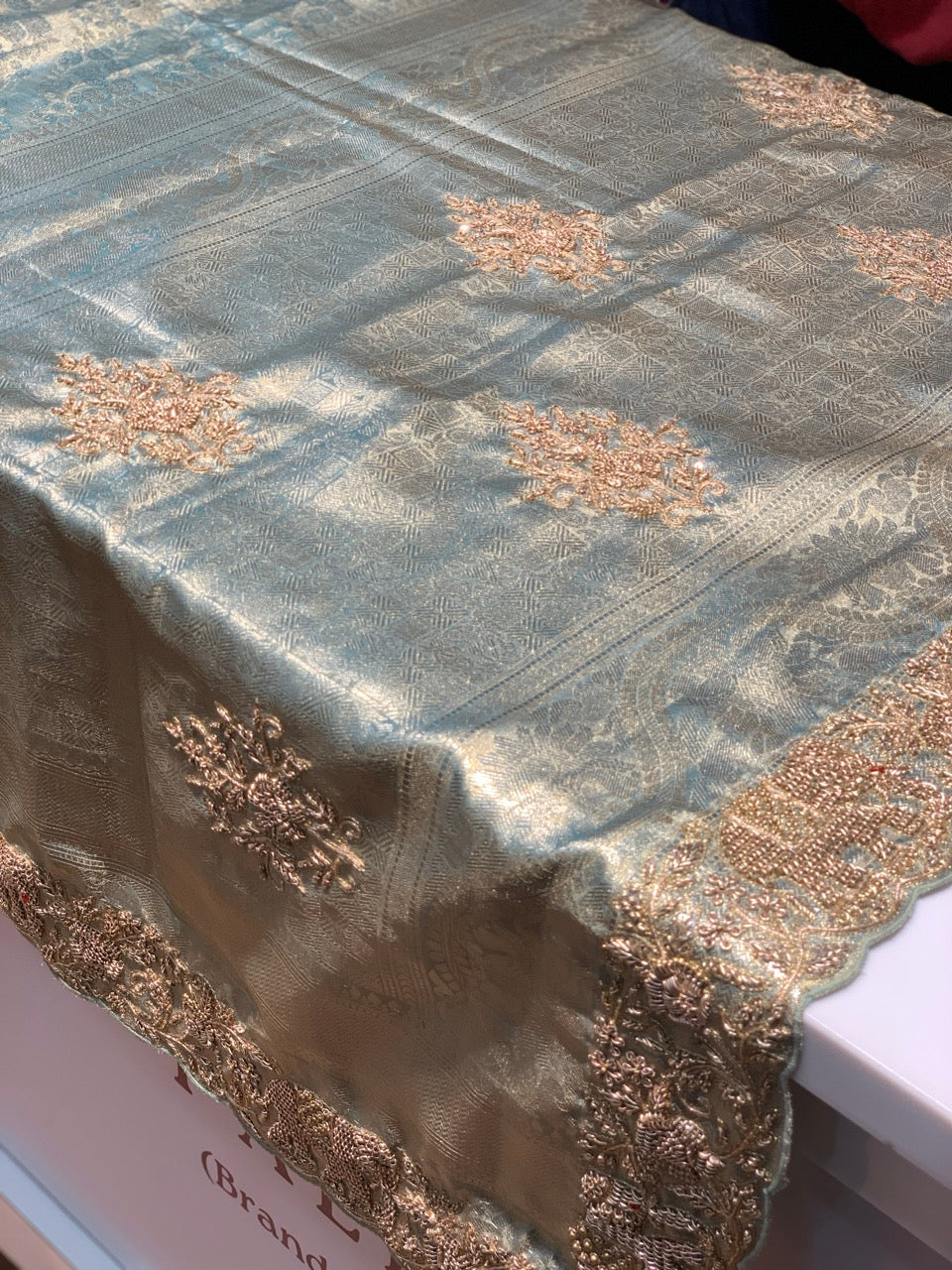 Tissue Kanjivaram x Hand Embroidery