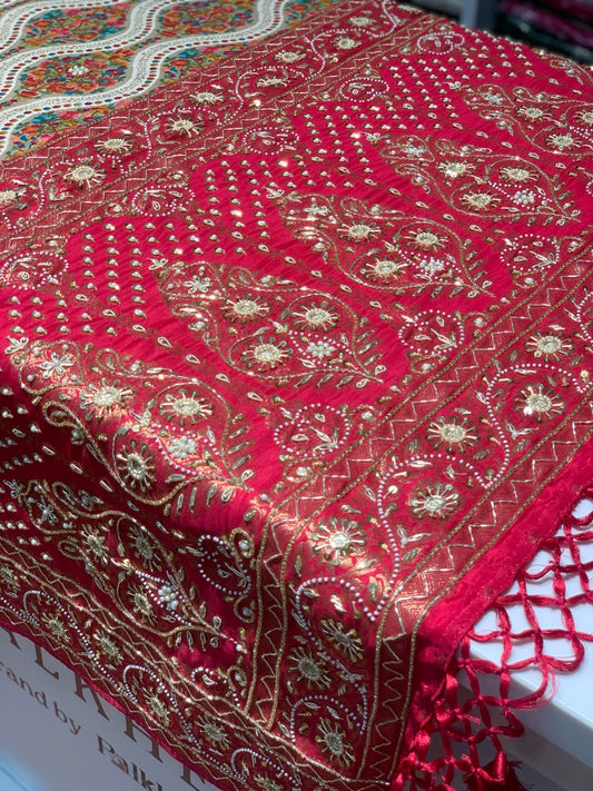 Rangkat Silk x Hand Embroidery