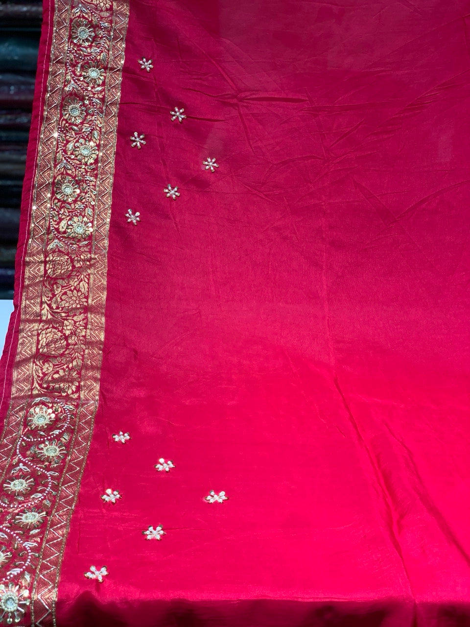 Rangkat Silk x Hand Embroidery