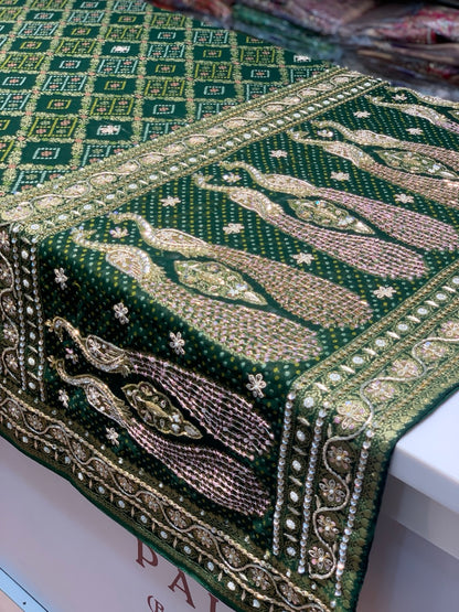 Georgette Bandhej x Hand Embroidery