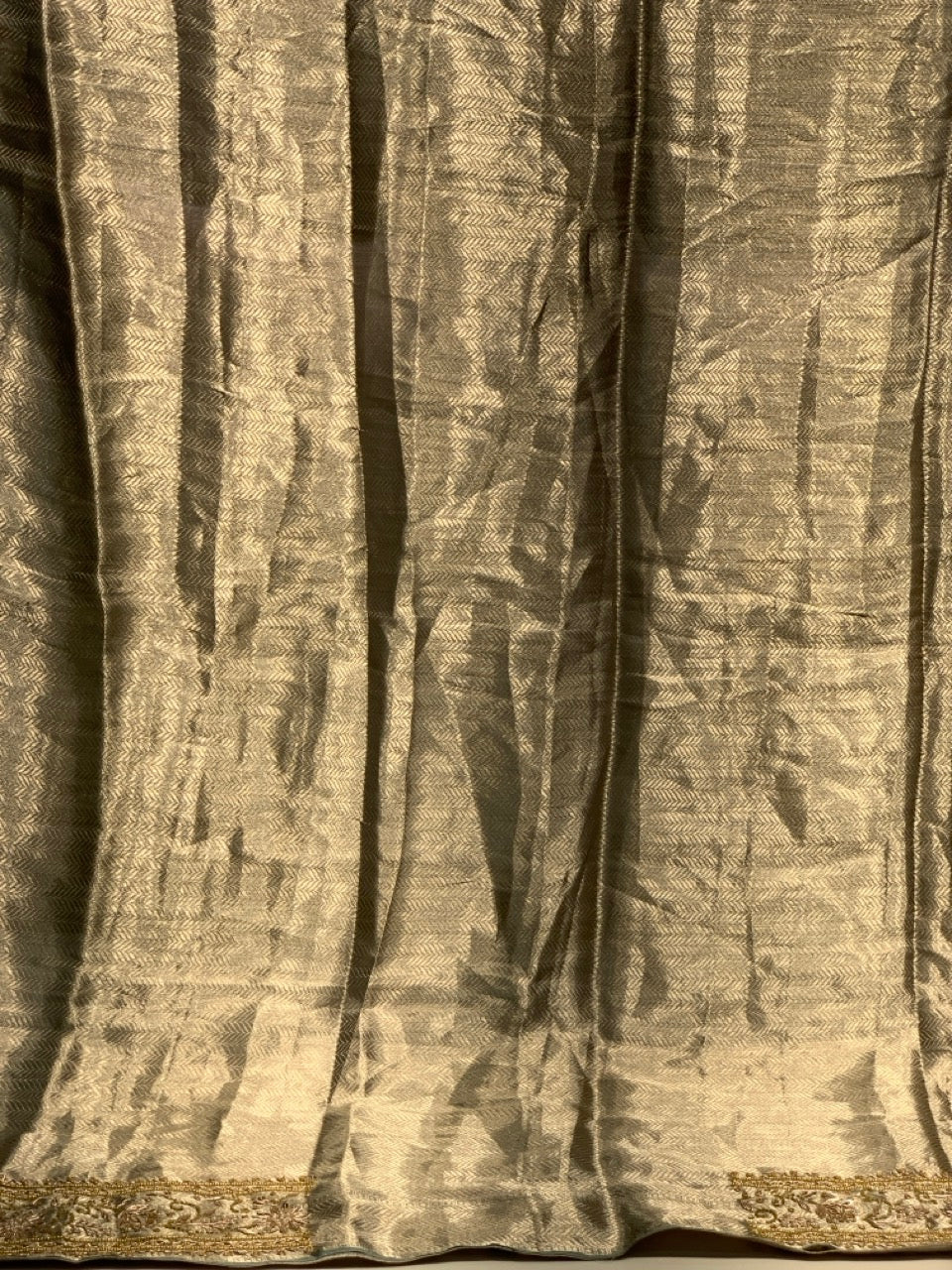 Pure Tissue Kanjivaram x Hand Embroidery