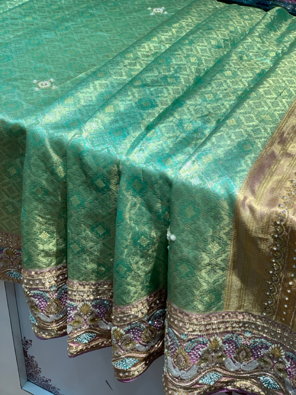 Pista Green Tissue Silk Brocade Kanjivaram x Hand Embroidery