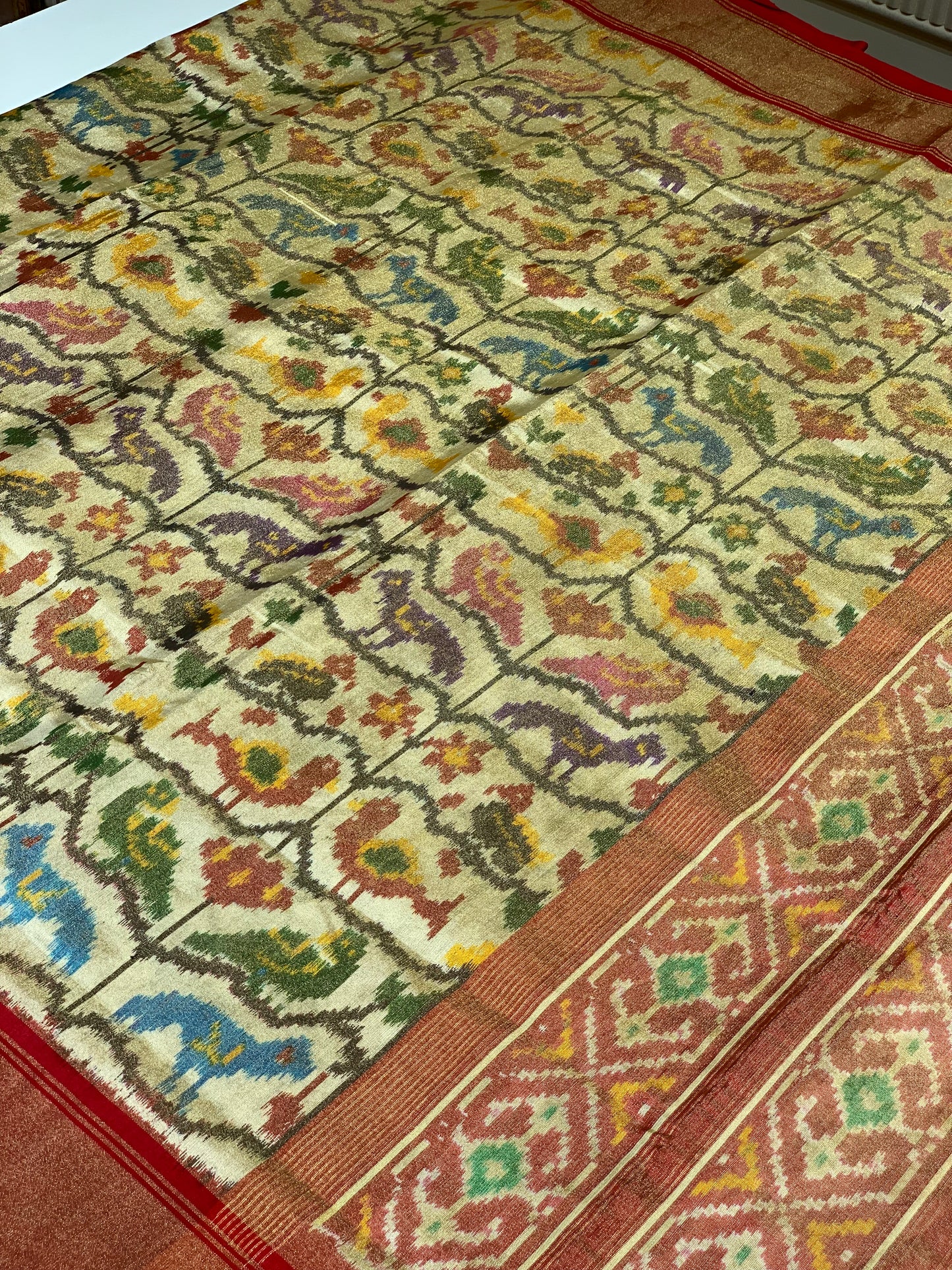 Cream Patola in Pure Tissue Silk