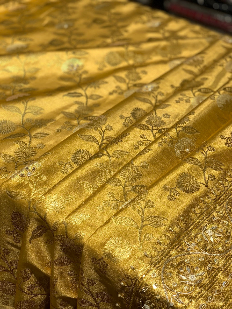 Banarasi Jaal Tissue Silk x Embroidery