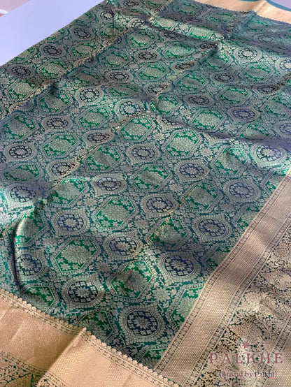 Dark Green Floral Jaal in Pure Kanjivaram Silk