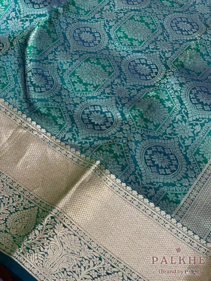 Dark Green Floral Jaal in Pure Kanjivaram Silk
