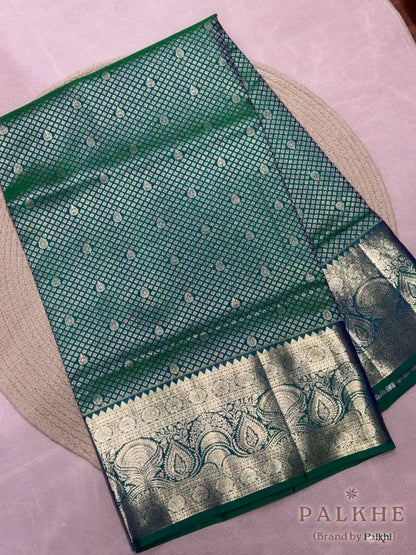 Green Kanjivaram Buttis in Pure Silk