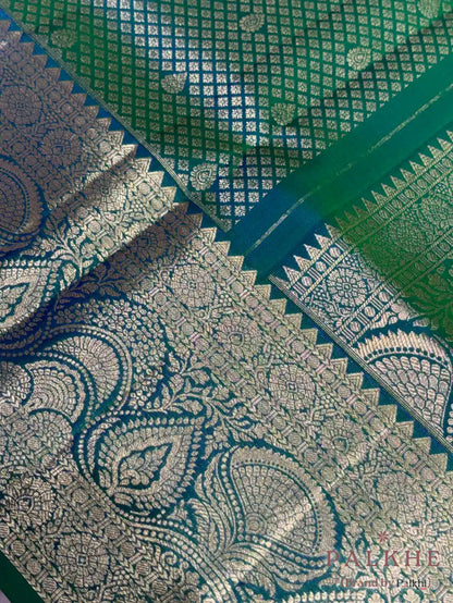 Green Kanjivaram Buttis in Pure Silk