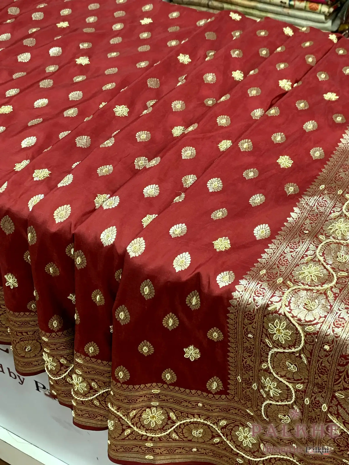 Maroon Buttis Banarasi x Hand Embroidery (BE82)