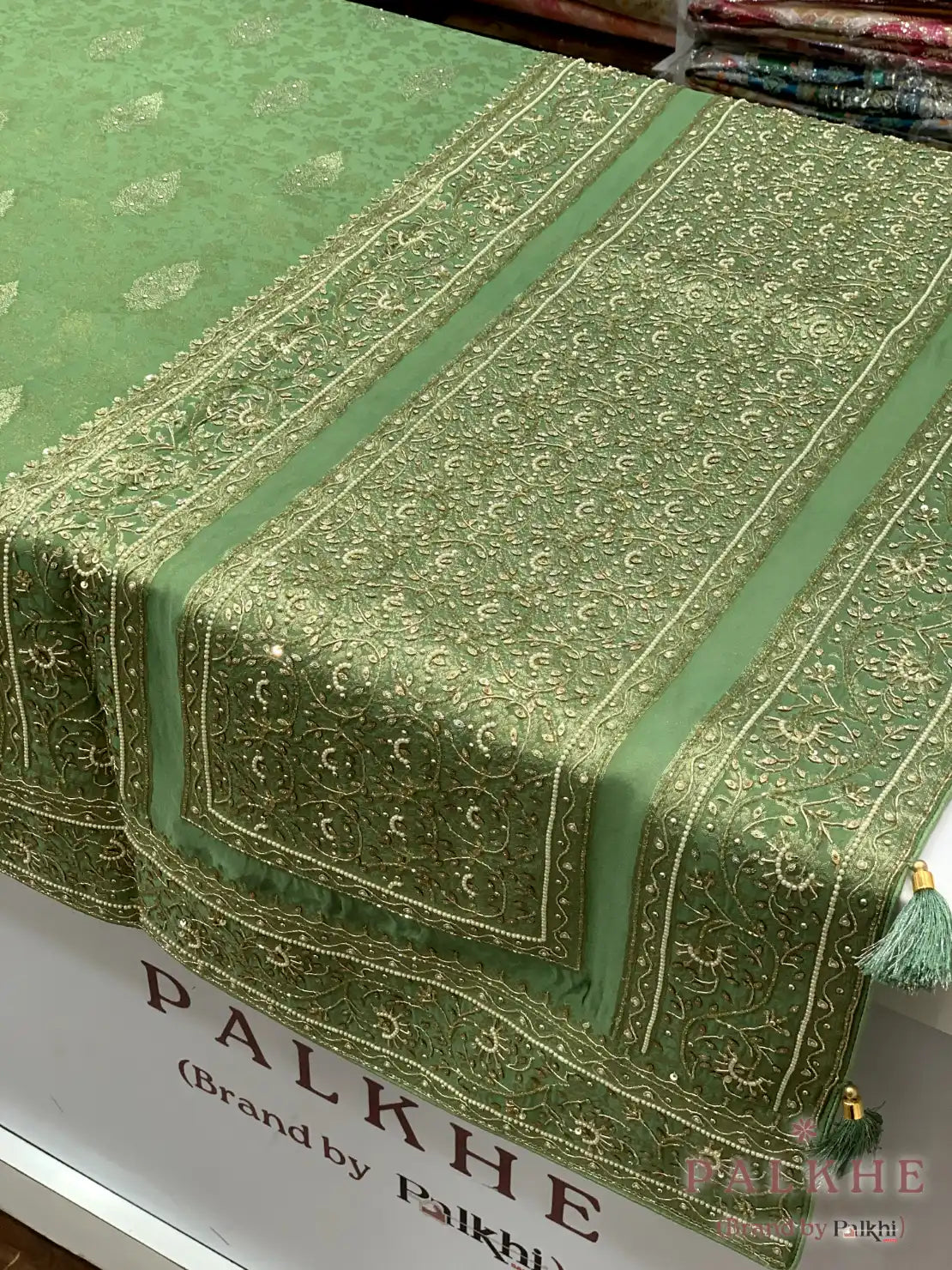 Green Buttas Banarasi x Hand Embroidery (CM23)