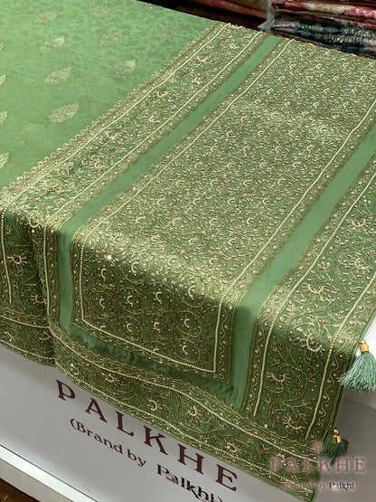 Green Buttas Banarasi x Hand Embroidery (CM23)