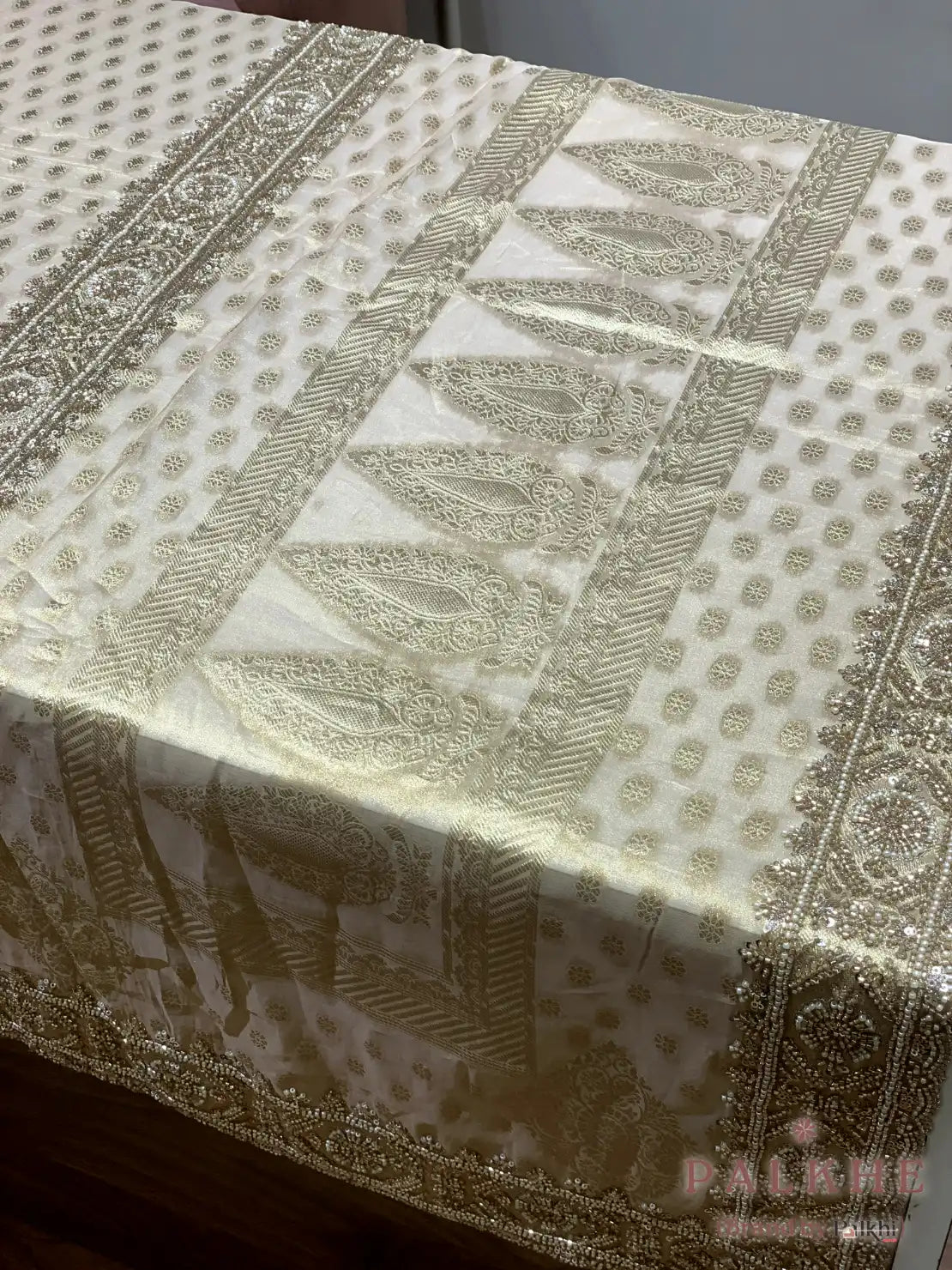 Beige Buttis Tissue x Hand Embroidery (CT93)