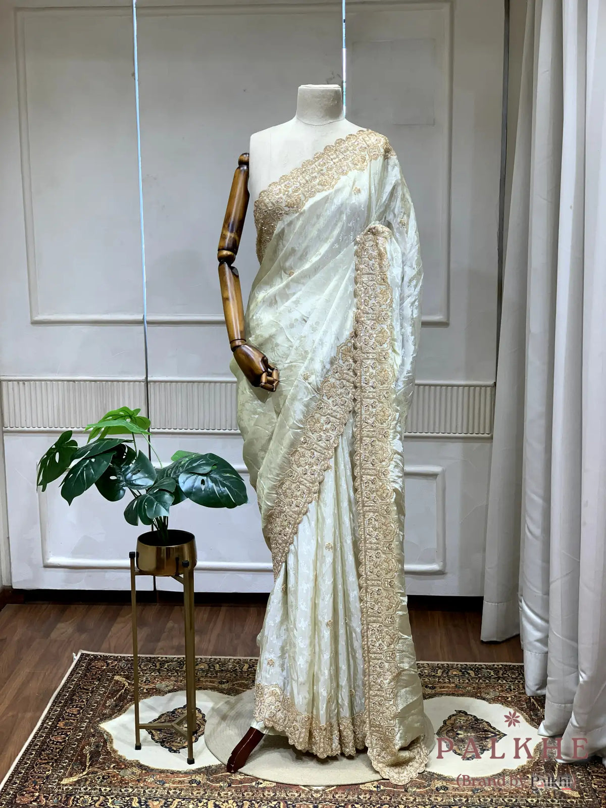 Cream Floral Banarasi x Hand Embroidery (CU05)