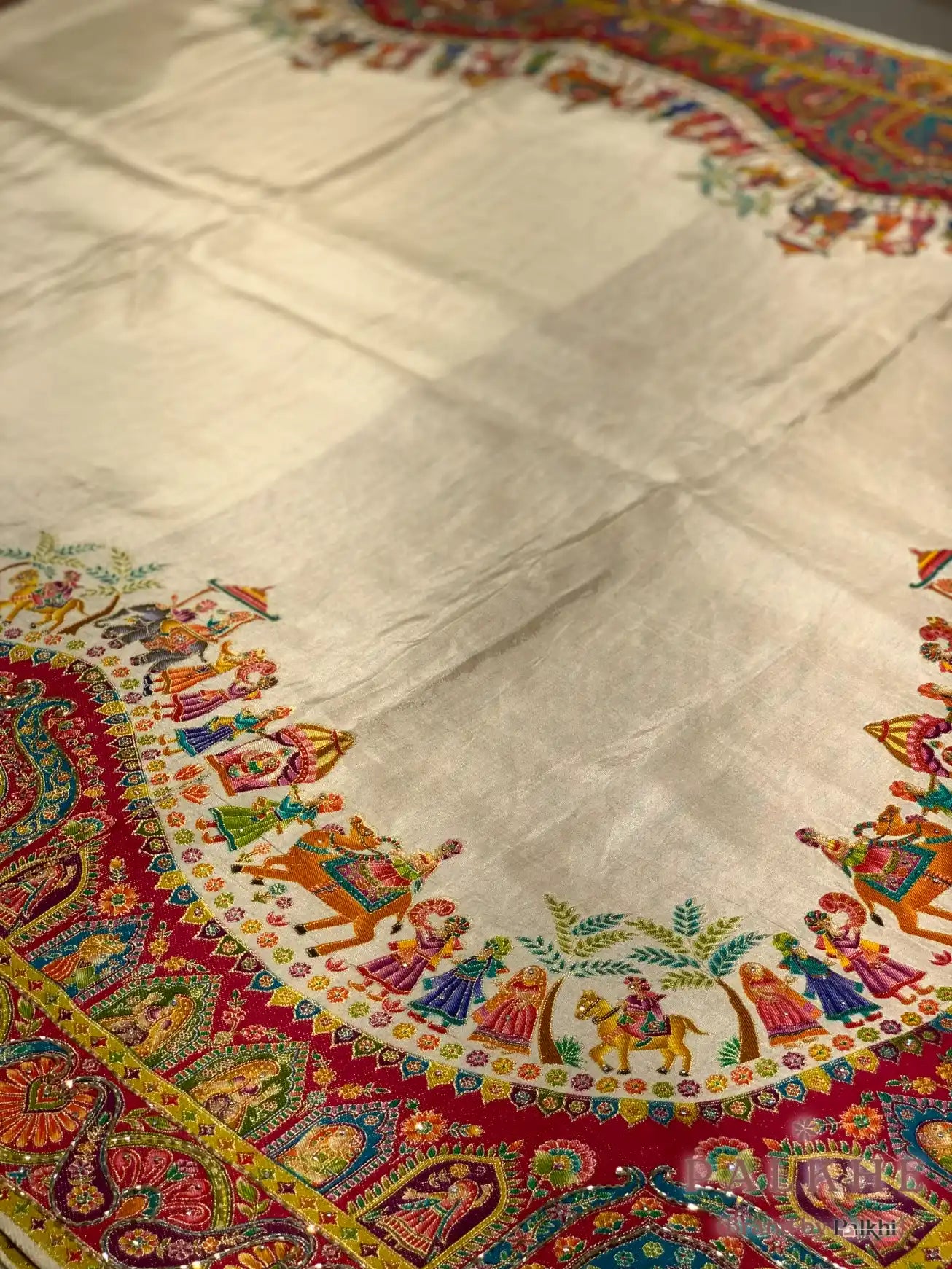Cream Silk Pashmina x Hand Embroidery