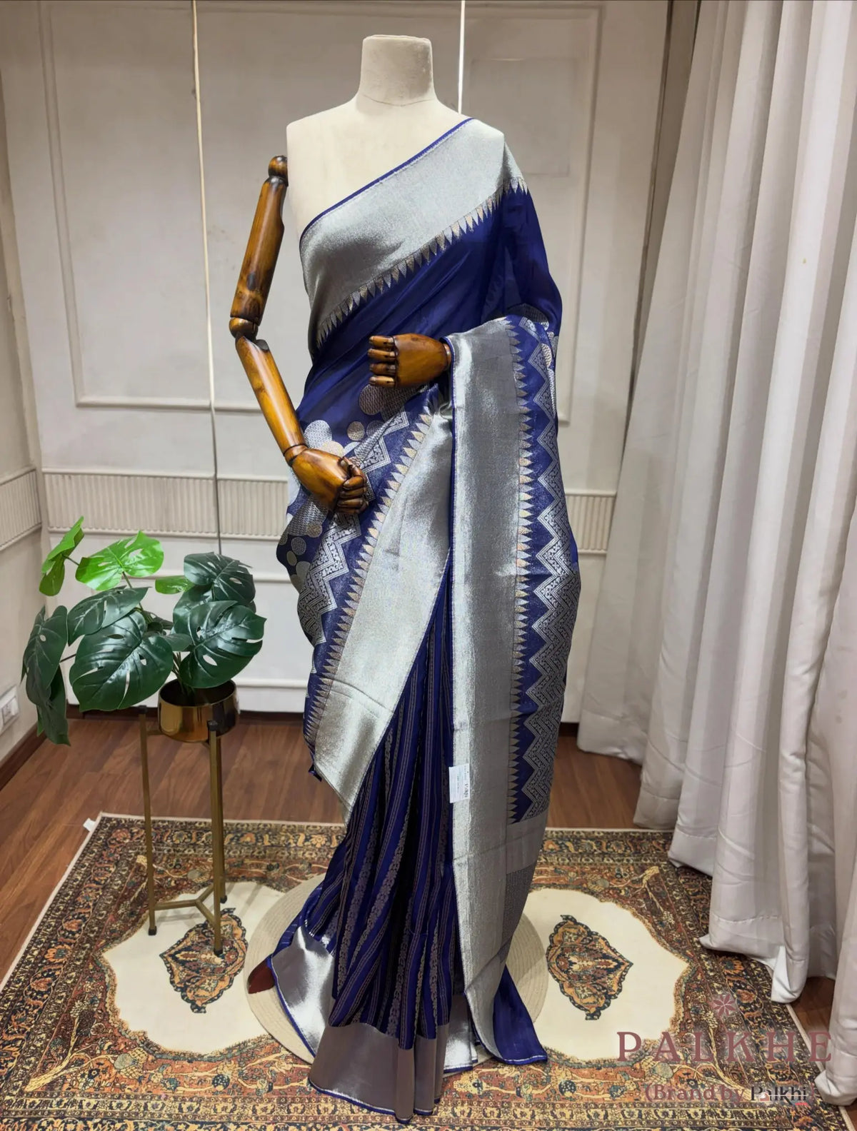 Navy Blue Banarasi Geometric Circle in Semi Mashru Silk (CS84)