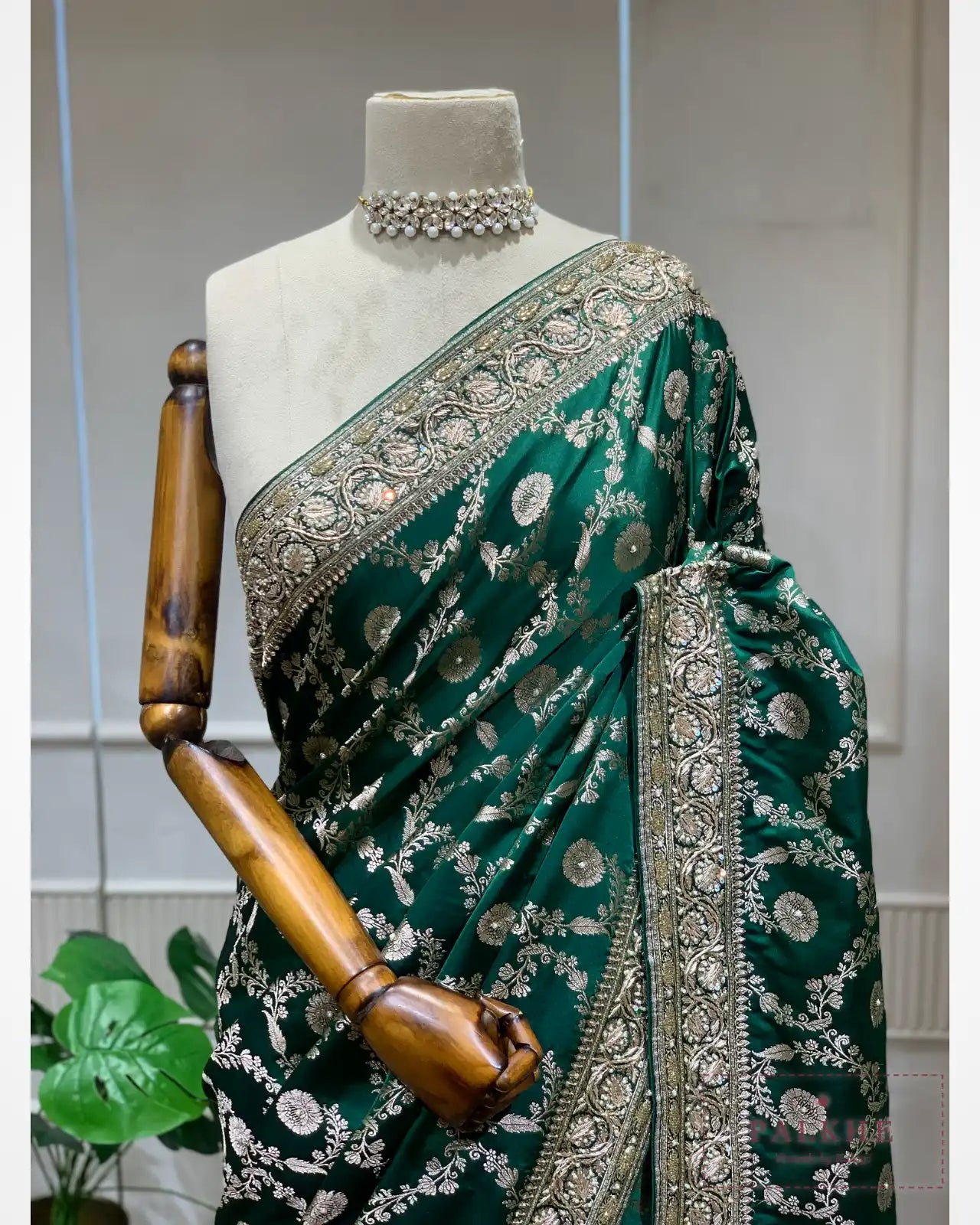 Bottle Green Floral Jaal Semi Silk Banarasi x Hand Embroidery