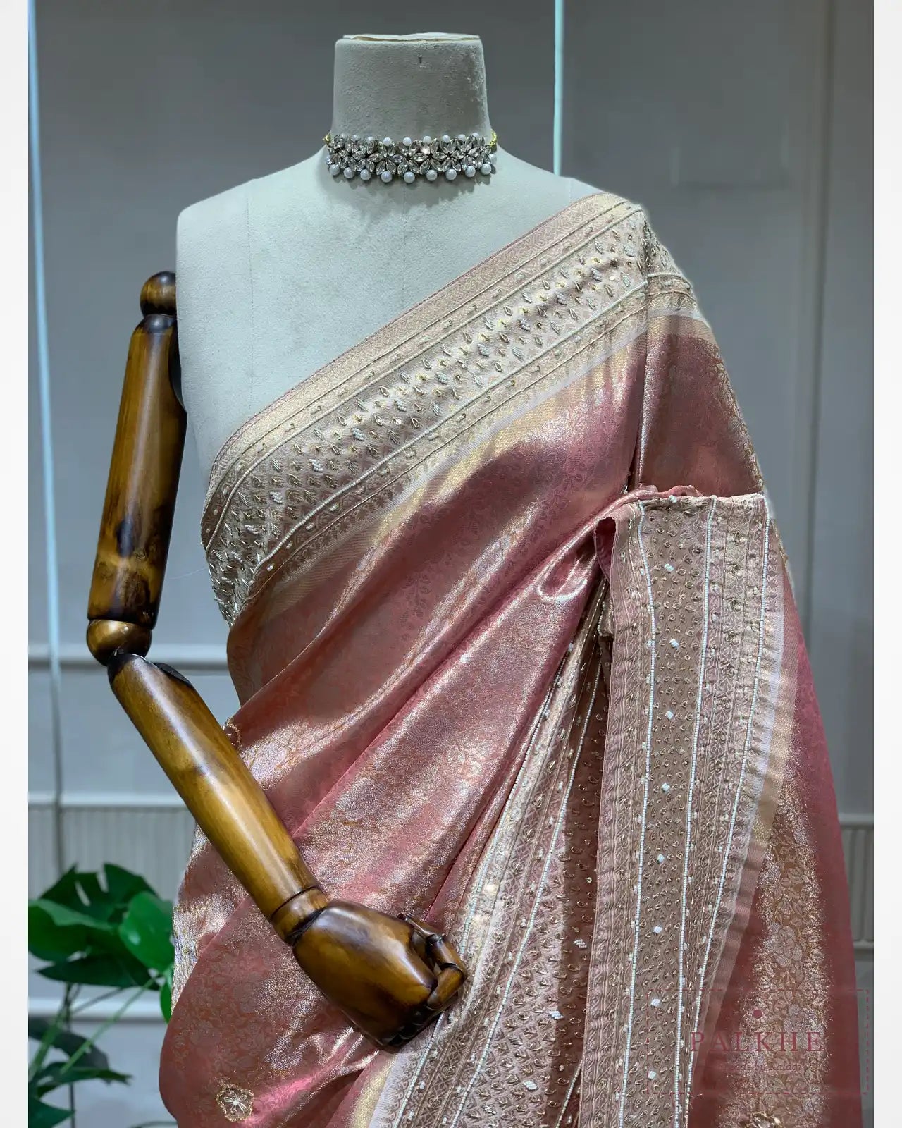 Onion Pink Semi Silk Kanjivaram x Hand Embroidery