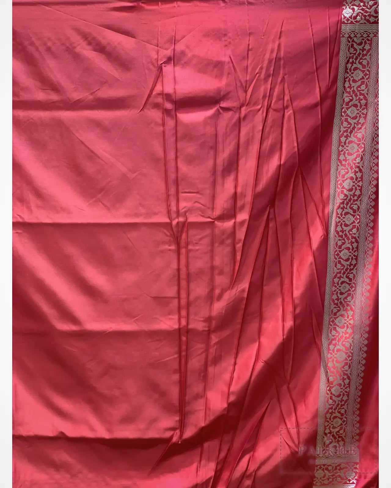 Red Banarasi Floral Buttas in Pure Katan Silk