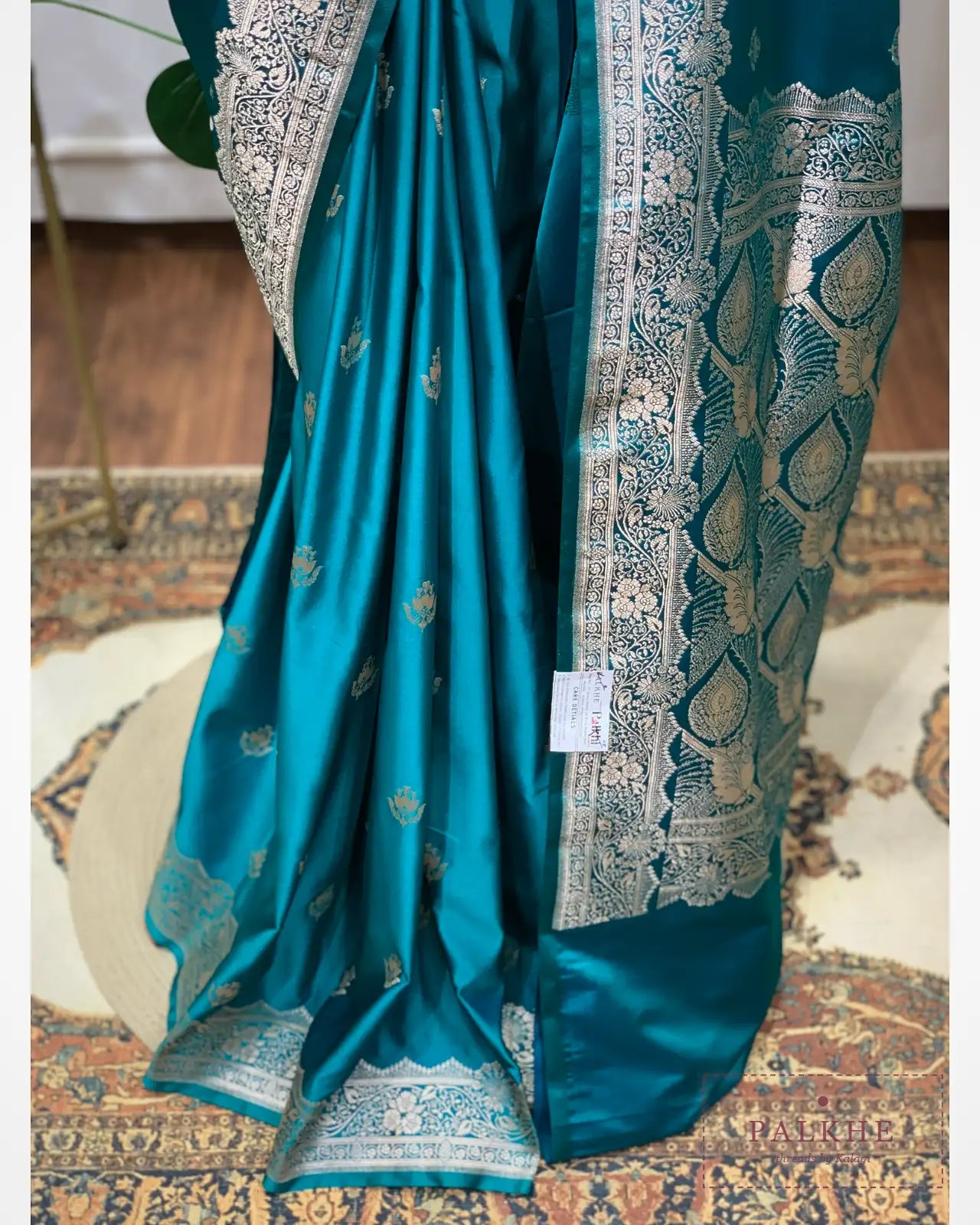 Rama Green Banarasi Floral Buttis in Pure Katan Silk
