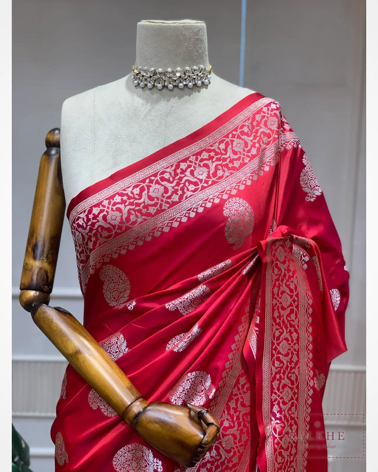 Red Banarasi Floral Buttas in Pure Katan Silk