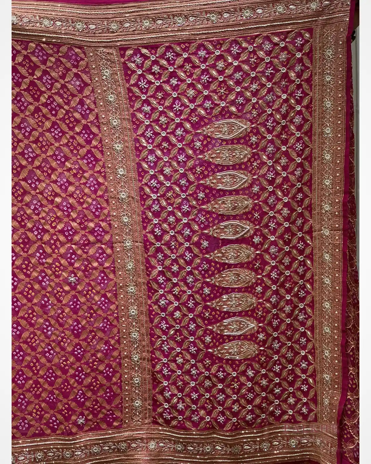 Pink Kaddi Georgette Bandhej x Hand Embroidery