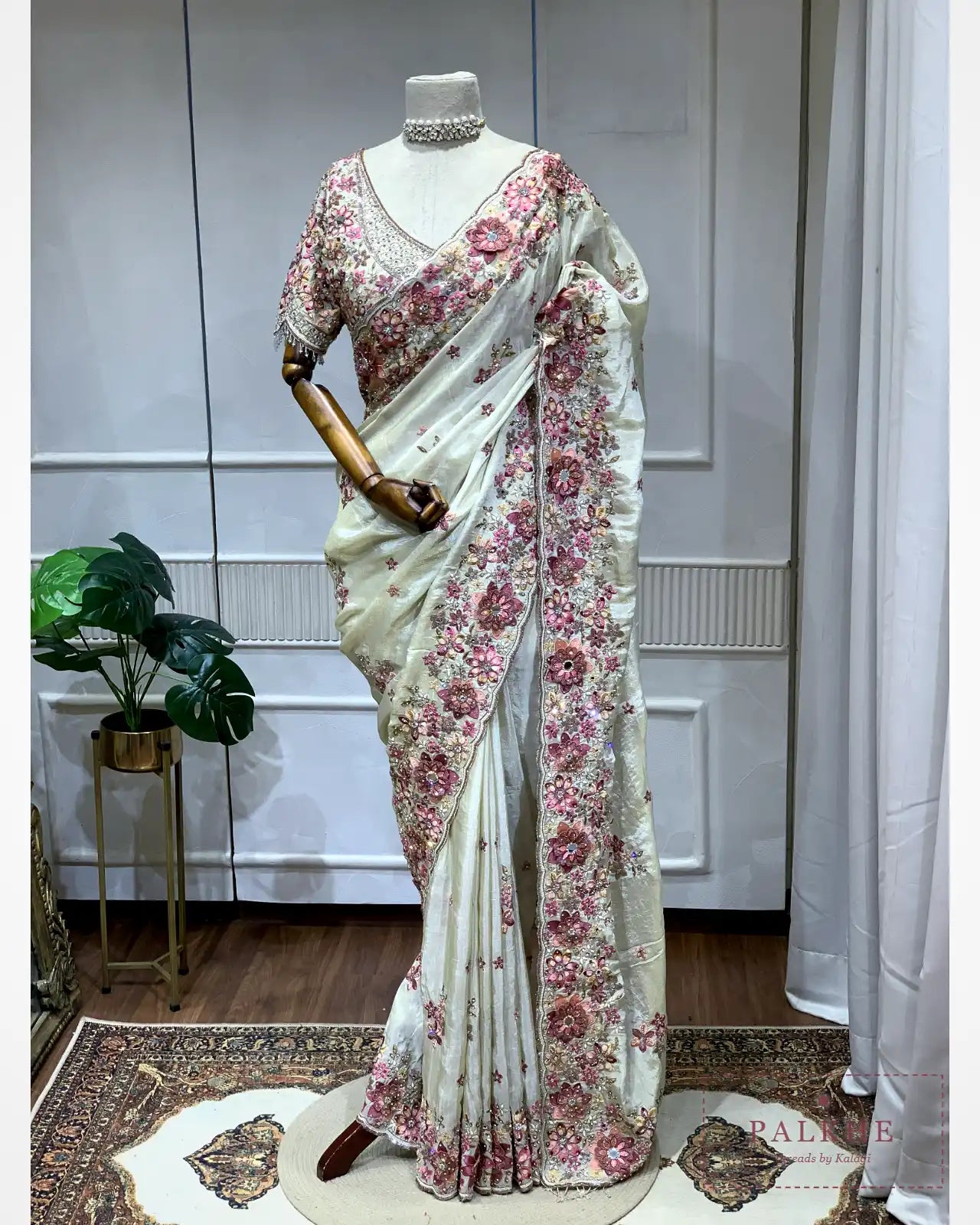 Cream Floral Buttis Crepe Silk Fancy x Hand Emboridery