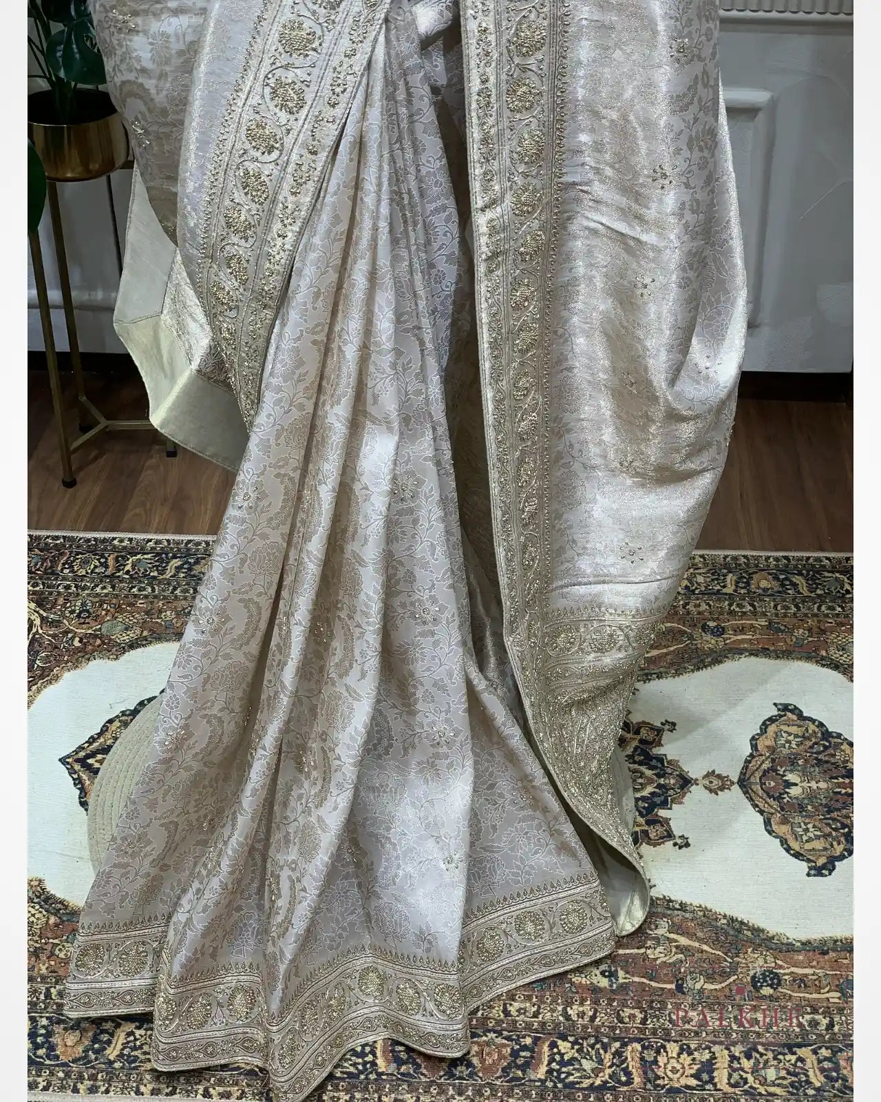 Ivory Floral Jaal Pure Silk Banarasi x Hand Embroidery