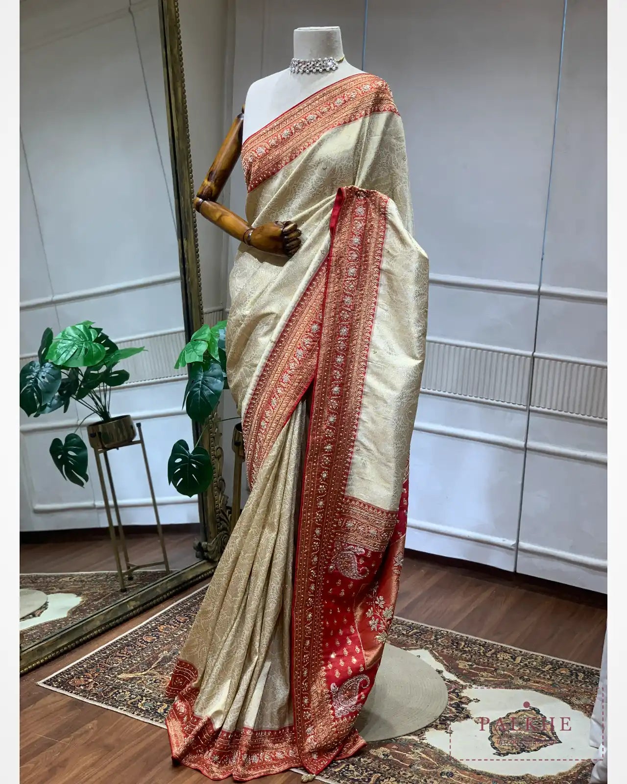 Off White Floral Semi Silk Brocade Kanjivaram x Hand Embroidery