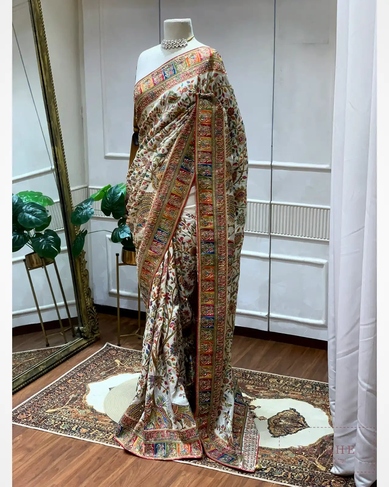 Cream Traditional Motifs Pashmina x Hand Embroidery
